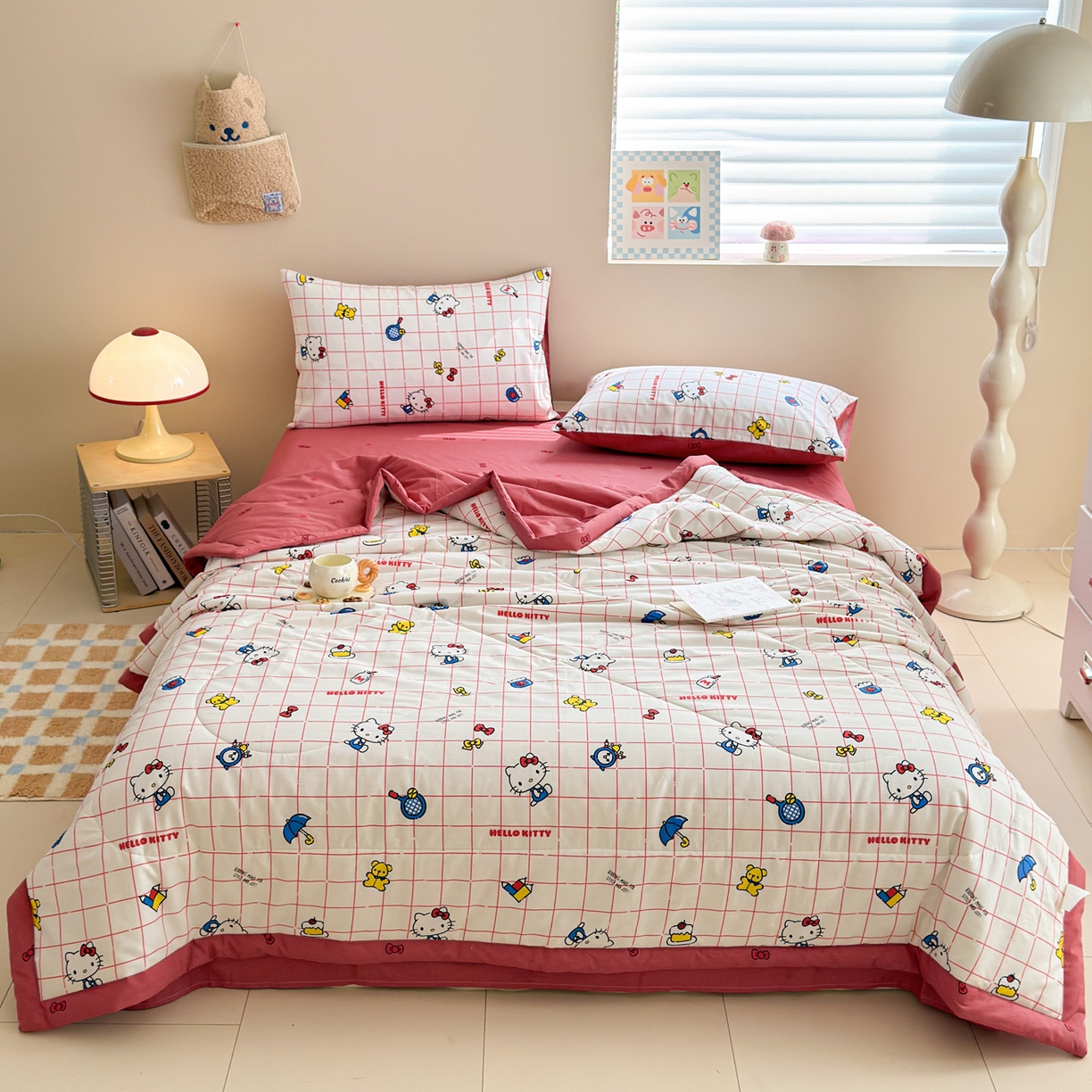 91家纺网 家纺一手货源 找家纺 沐辰 2026春夏新款A类三丽鸥蜡笔小新全棉棉花夏被夏凉被空调被 方格凯蒂猫