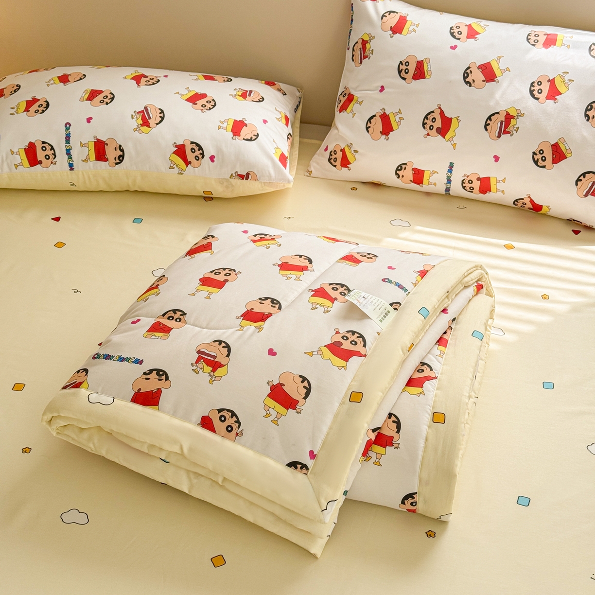 91家纺网 家纺一手货源 找家纺 沐辰 2026春夏新款A类三丽鸥蜡笔小新全棉棉花夏被夏凉被空调被 调皮小新