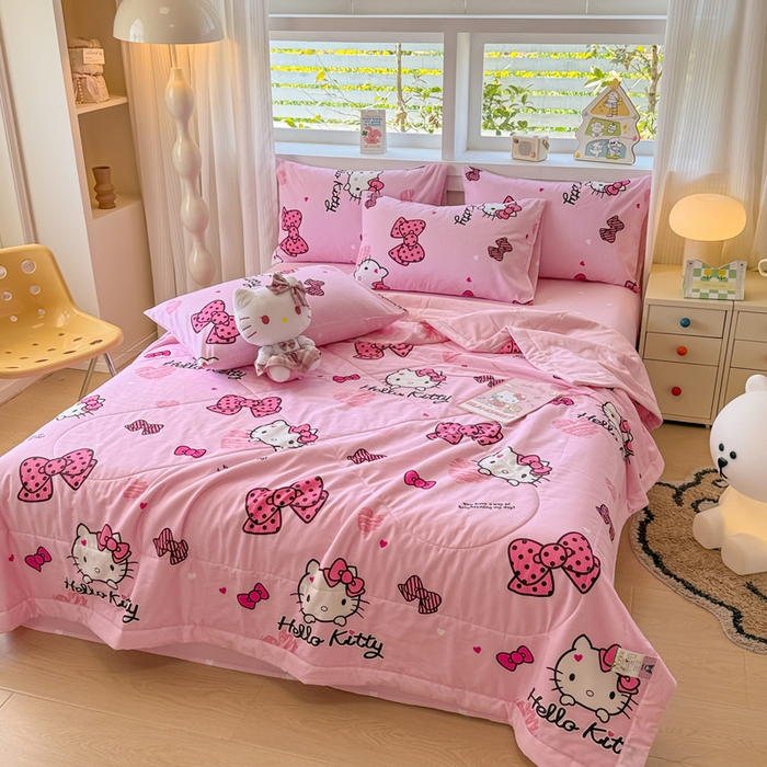 91家纺网 家纺一手货源 找家纺 沐辰 2026春夏新款A类三丽鸥蜡笔小新全棉棉花夏被夏凉被空调被 粉红凯蒂猫