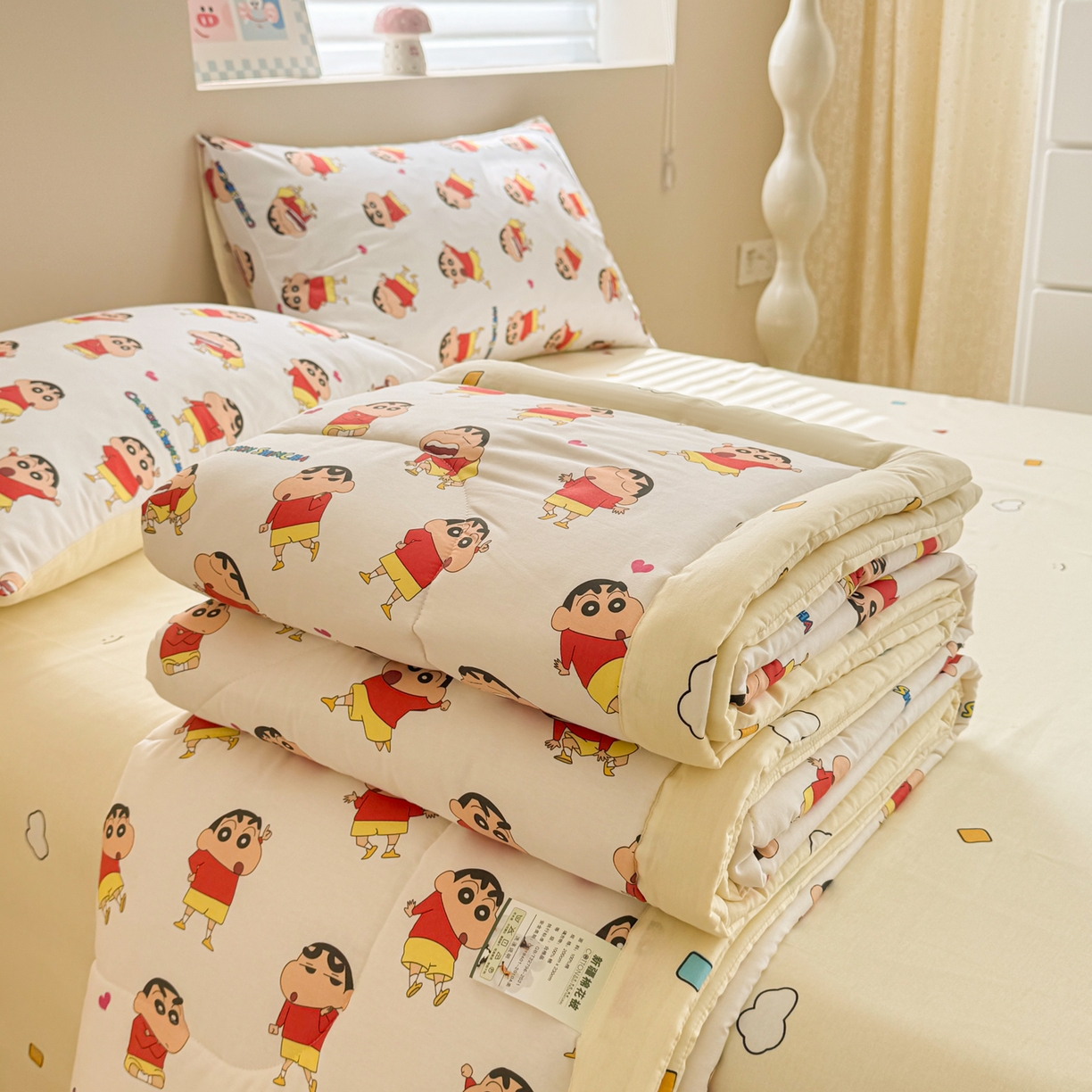 91家纺网 家纺一手货源 找家纺 沐辰 2026春夏新款A类三丽鸥蜡笔小新全棉棉花夏被夏凉被空调被 调皮小新