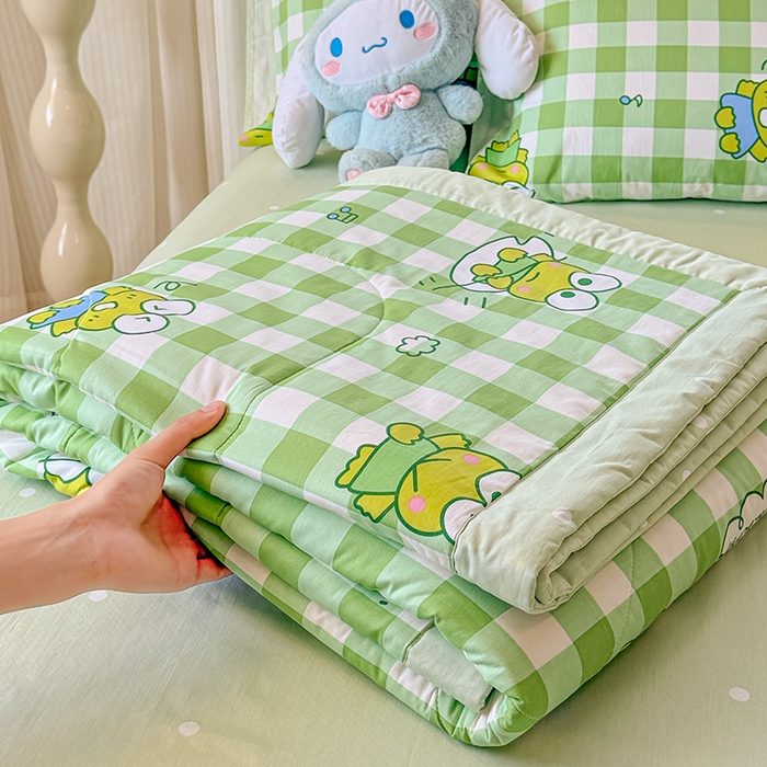91家纺网 家纺一手货源 找家纺 沐辰 2026春夏新款A类三丽鸥蜡笔小新全棉棉花夏被夏凉被空调被 绿格蛙蛙