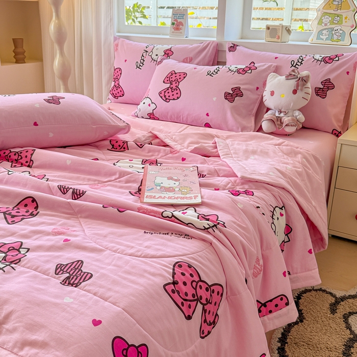 91家纺网 家纺一手货源 找家纺 沐辰 2026春夏新款A类三丽鸥蜡笔小新全棉棉花夏被夏凉被空调被 粉红凯蒂猫