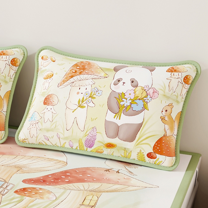 91家纺网 家纺一手货源 找家纺 家品罗兰 2026新款小冰皮卡通冰丝枕套 蘑菇城堡