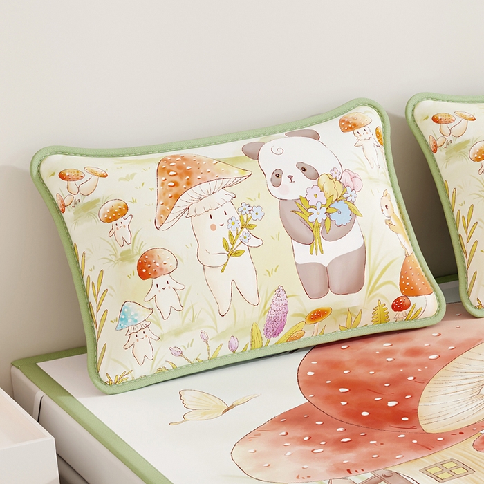 91家纺网 家纺一手货源 找家纺 家品罗兰 2026新款小冰皮卡通冰丝枕套 蘑菇城堡