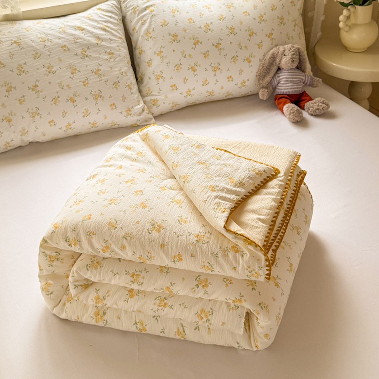 91家纺网 家纺一手货源 找家纺 （总）雅蔓依家纺 2026春夏新款三角针贝壳边木棉云感双层纱棉花夏被夏凉被空调被