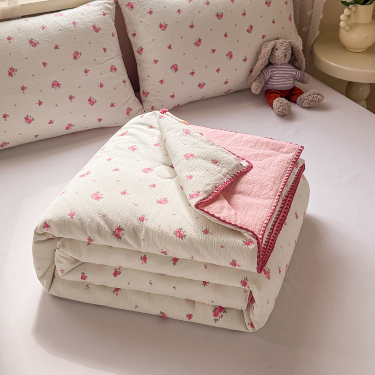 雅蔓依家纺 2026春夏新款三角针贝壳边木棉云感双层纱棉花夏被夏凉被空调被 春日梦语