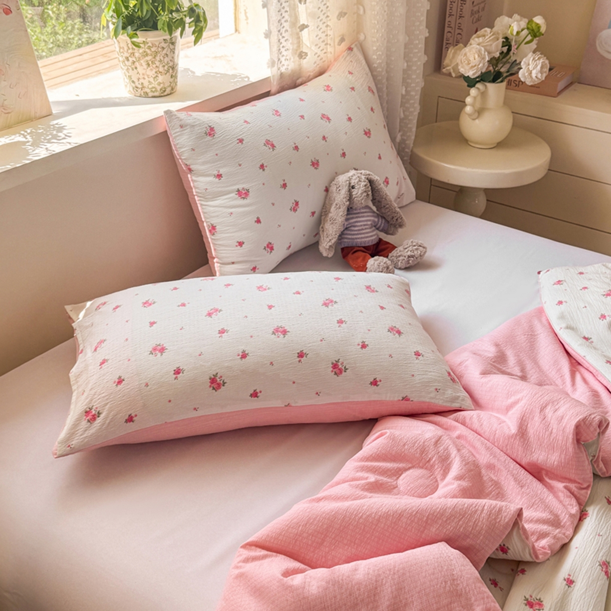 91家纺网 家纺一手货源 找家纺 雅蔓依家纺 2026春夏新款三角针贝壳边木棉云感双层纱棉花夏被夏凉被空调被 春日梦语