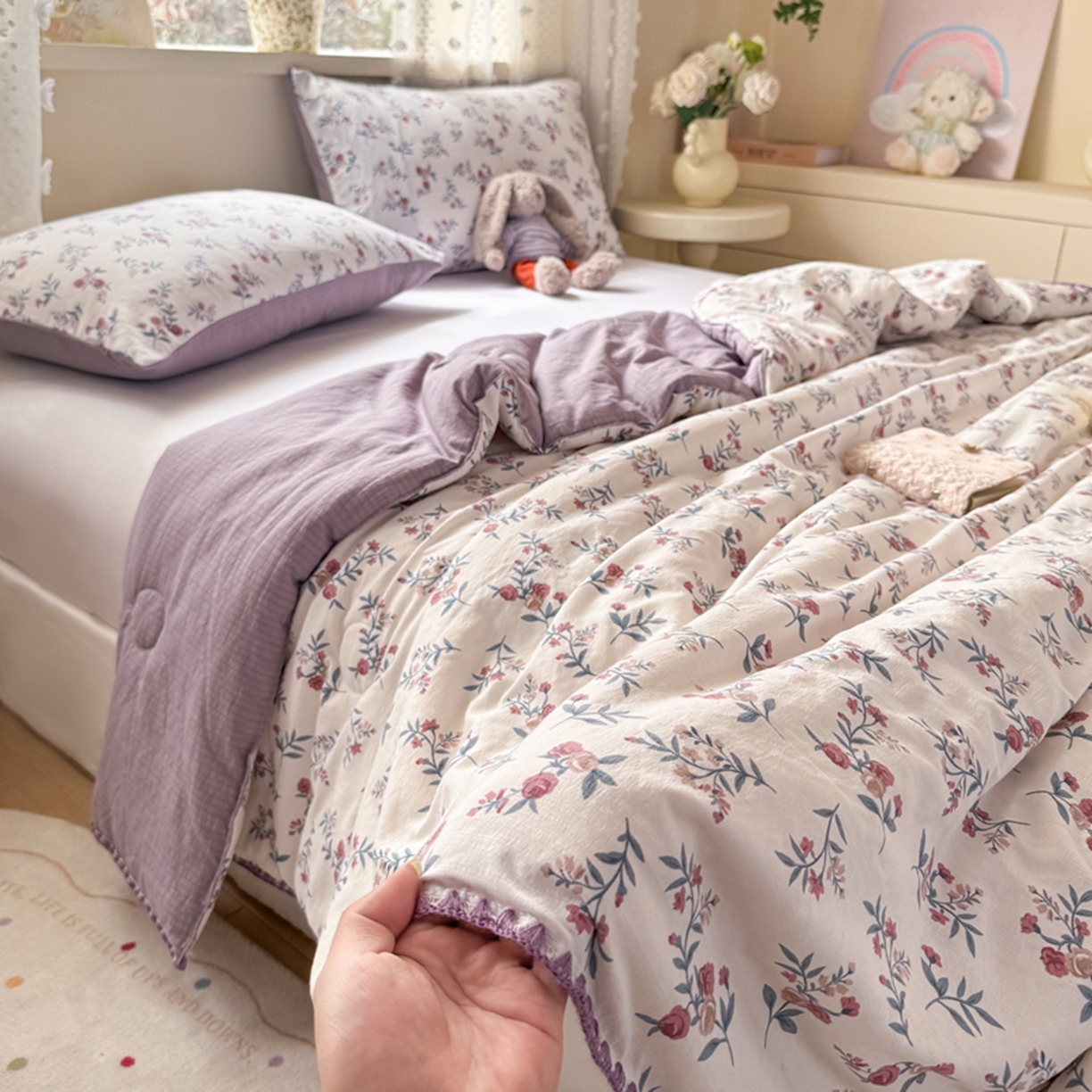 91家纺网 家纺一手货源 找家纺 雅蔓依家纺 2026春夏新款三角针贝壳边木棉云感双层纱棉花夏被夏凉被空调被 繁花