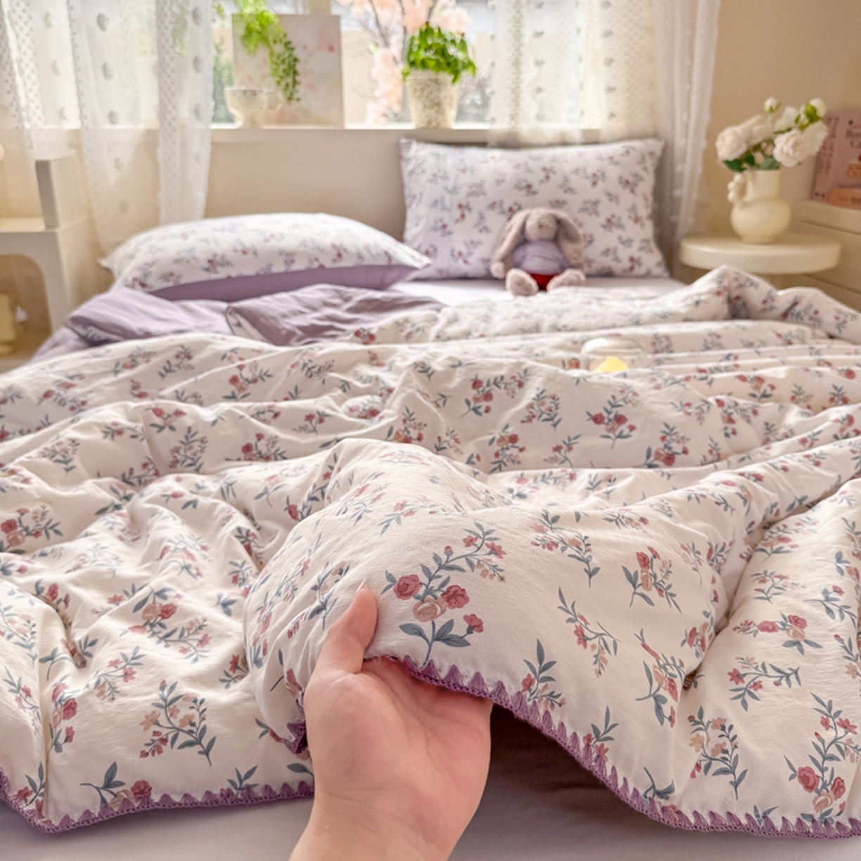 91家纺网 家纺一手货源 找家纺 雅蔓依家纺 2026春夏新款三角针贝壳边木棉云感双层纱棉花夏被夏凉被空调被 繁花