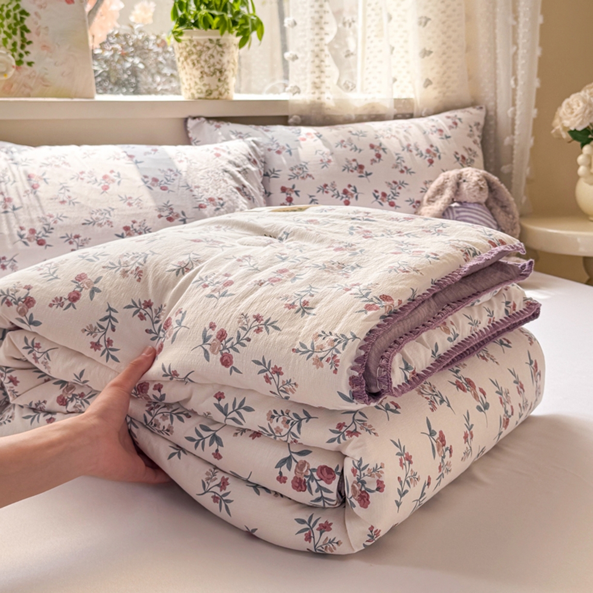 91家纺网 家纺一手货源 找家纺 雅蔓依家纺 2026春夏新款三角针贝壳边木棉云感双层纱棉花夏被夏凉被空调被 繁花