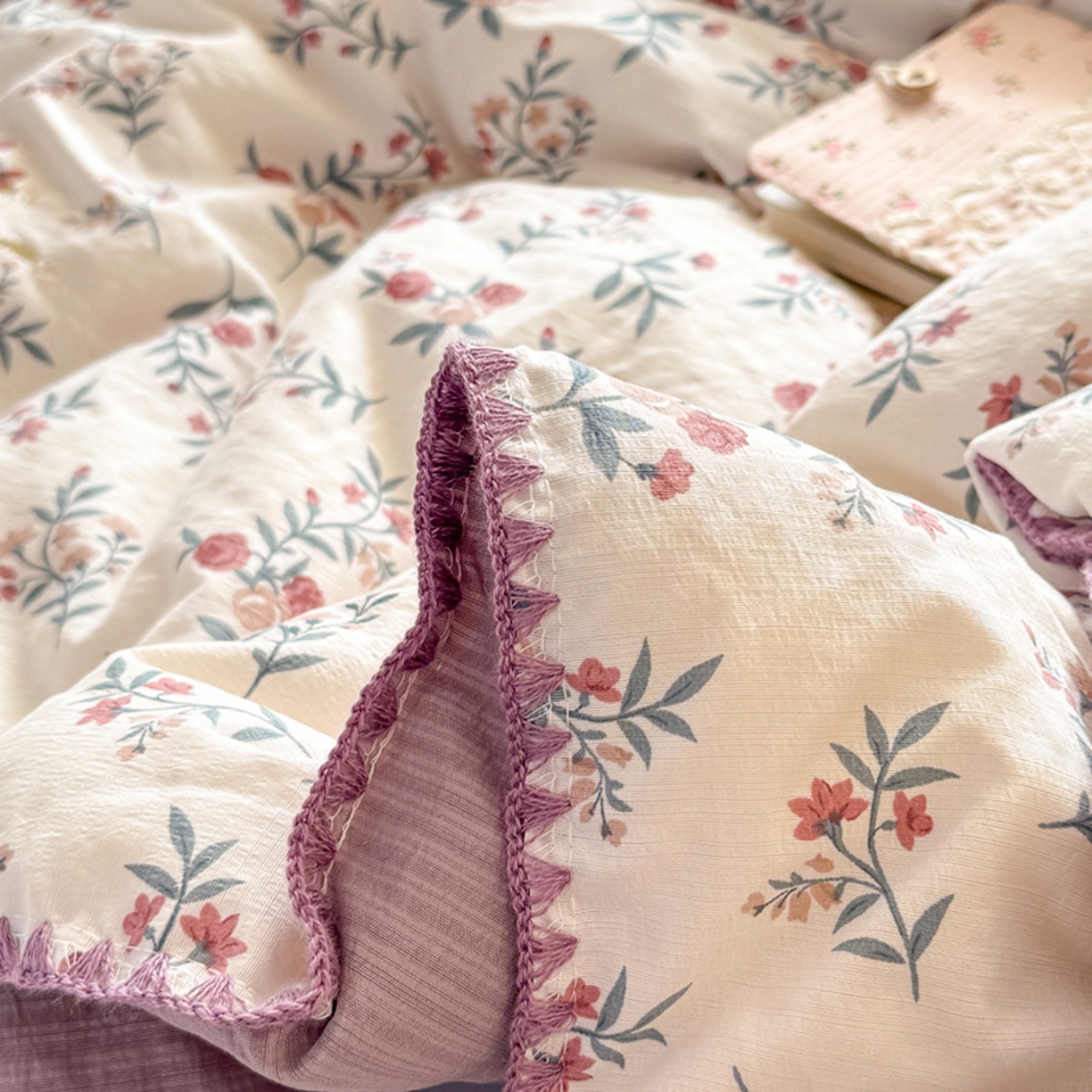 91家纺网 家纺一手货源 找家纺 雅蔓依家纺 2026春夏新款三角针贝壳边木棉云感双层纱棉花夏被夏凉被空调被 繁花