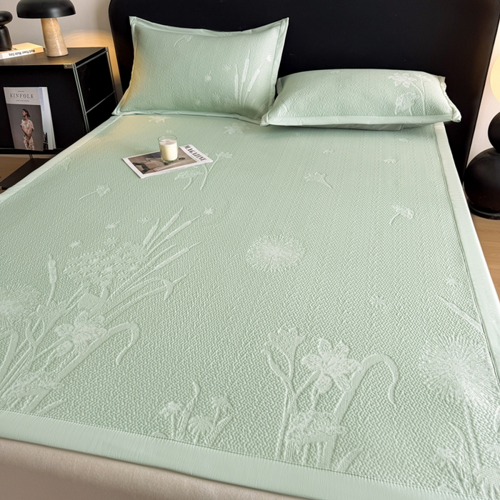 91家纺网 家纺一手货源 找家纺 鑫琪莱家纺 2026新款提花浮雕凉豆豆凉感凉席床单款 蒲公英绿