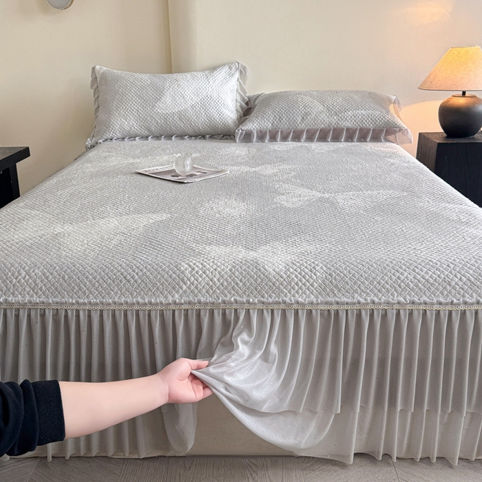 91家纺网 家纺一手货源 找家纺 （总）诺梵家纺 2026新款冰豆豆PE高分子凉感双层床裙款凉席