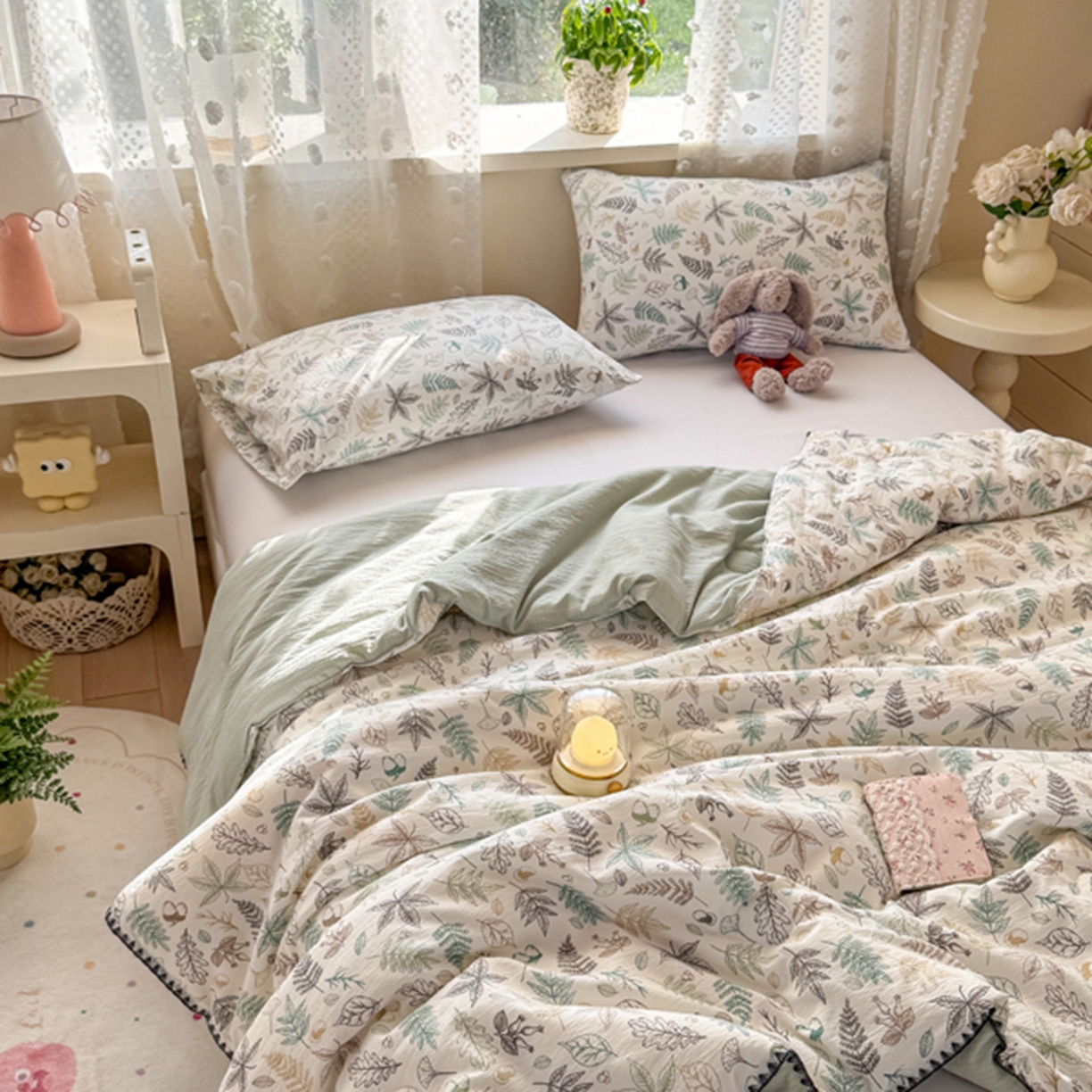 91家纺网 家纺一手货源 找家纺 雅蔓依家纺 2026春夏新款三角针贝壳边木棉云感双层纱棉花夏被夏凉被空调被 假日森林