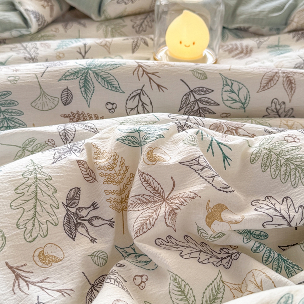 91家纺网 家纺一手货源 找家纺 雅蔓依家纺 2026春夏新款三角针贝壳边木棉云感双层纱棉花夏被夏凉被空调被 假日森林