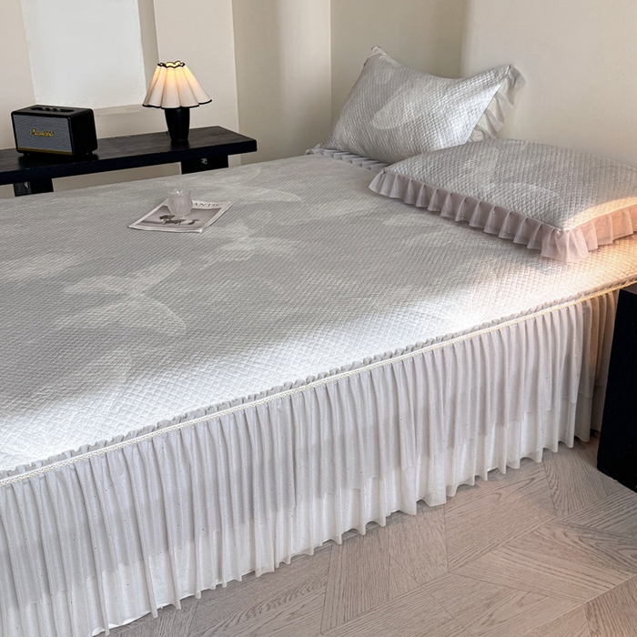 91家纺网 家纺一手货源 找家纺 诺梵家纺 2026新款冰豆豆PE高分子凉感双层床裙款凉席 蝶影-灰