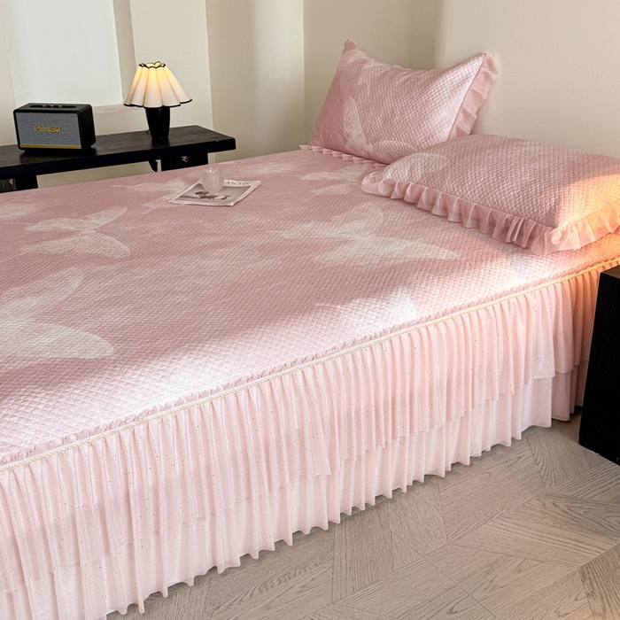 91家纺网 家纺一手货源 找家纺 诺梵家纺 2026新款冰豆豆PE高分子凉感双层床裙款凉席 蝶影-粉