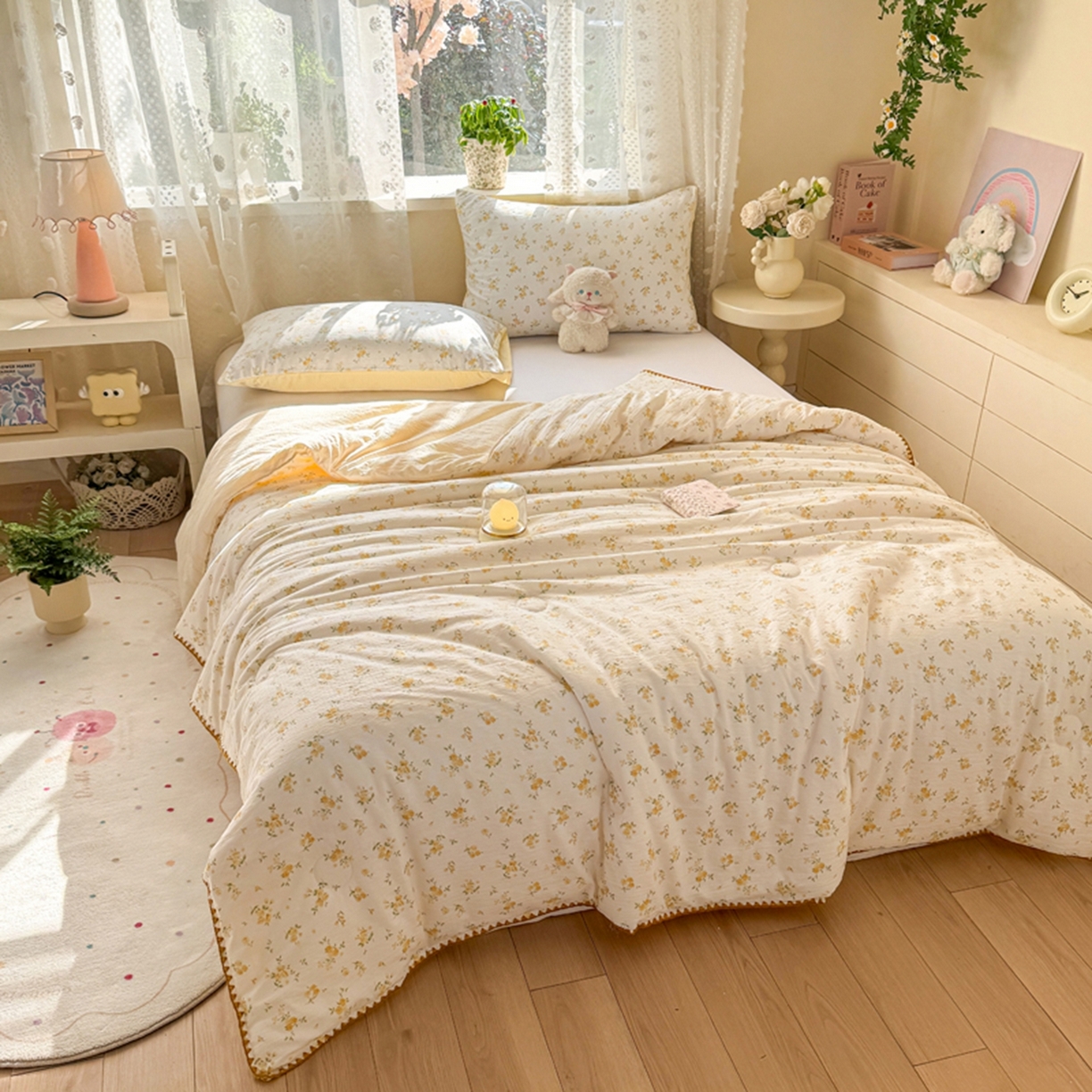 91家纺网 家纺一手货源 找家纺 雅蔓依家纺 2026春夏新款三角针贝壳边木棉云感双层纱棉花夏被夏凉被空调被 梨花落