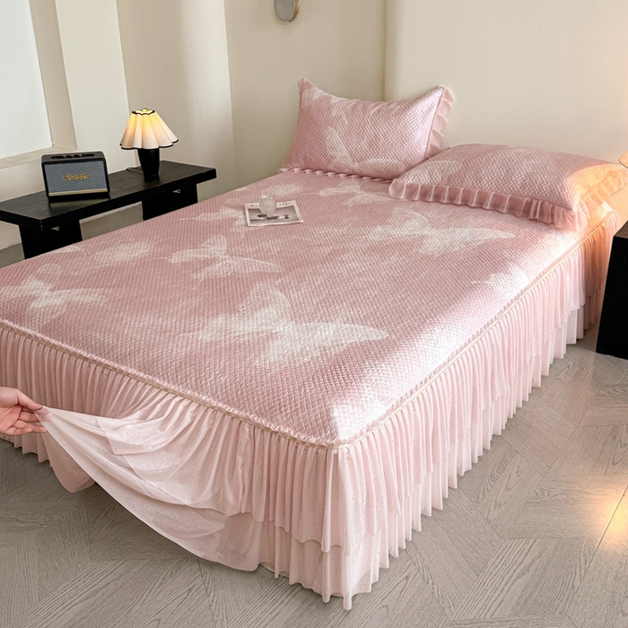 91家纺网 家纺一手货源 找家纺 诺梵家纺 2026新款冰豆豆PE高分子凉感双层床裙款凉席 蝶影-粉