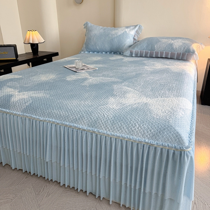 91家纺网 家纺一手货源 找家纺 诺梵家纺 2026新款冰豆豆PE高分子凉感双层床裙款凉席 蝶影-蓝