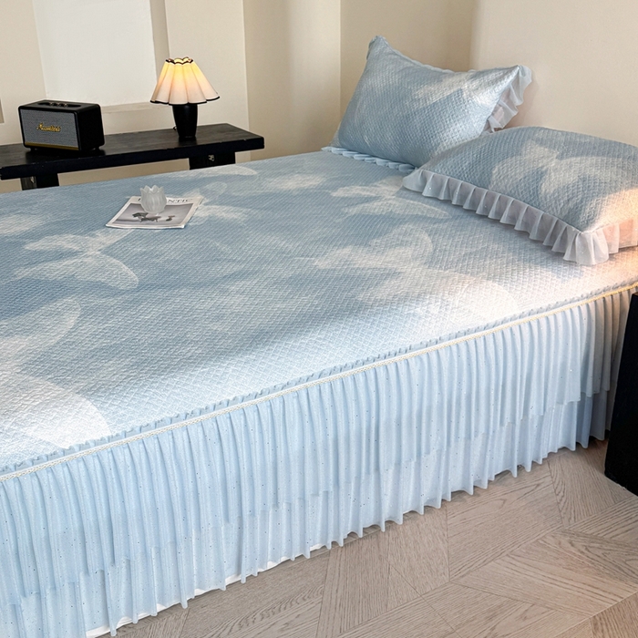 91家纺网 家纺一手货源 找家纺 诺梵家纺 2026新款冰豆豆PE高分子凉感双层床裙款凉席 蝶影-蓝