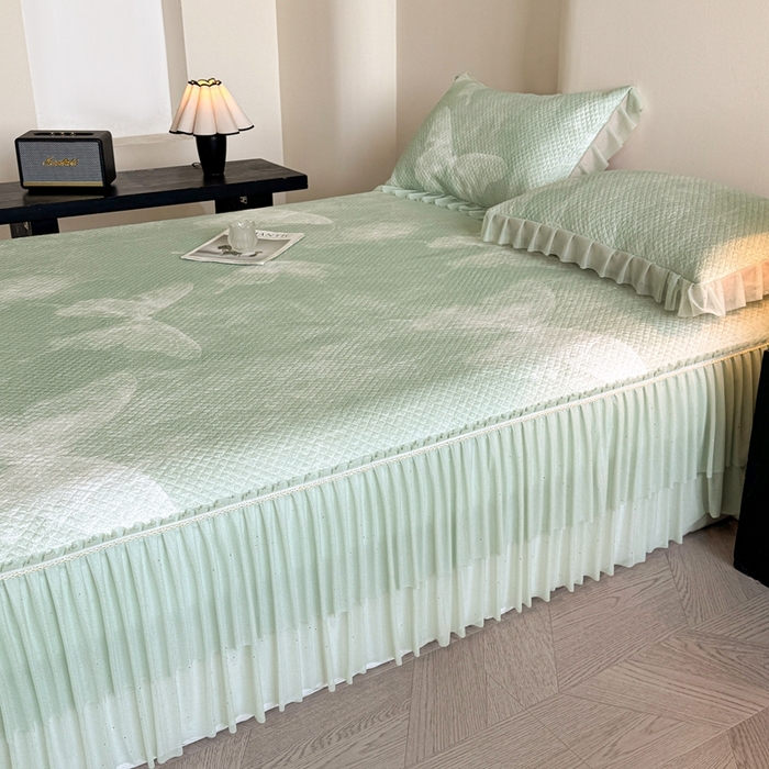 91家纺网 家纺一手货源 找家纺 诺梵家纺 2026新款冰豆豆PE高分子凉感双层床裙款凉席 蝶影-绿