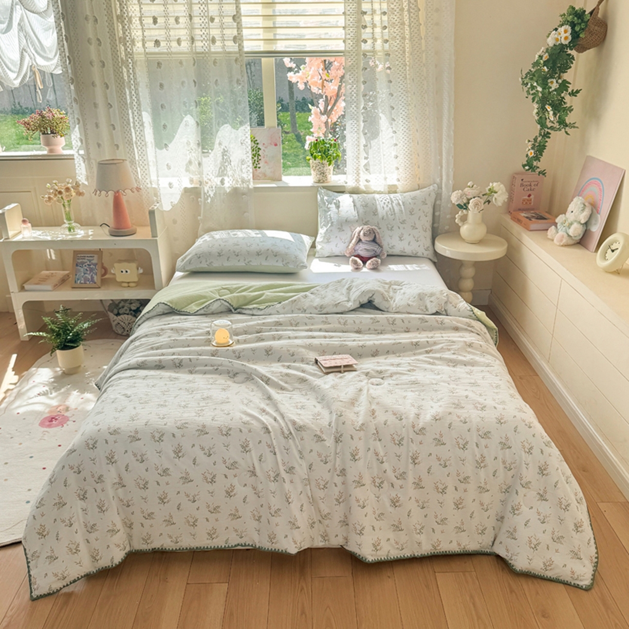 91家纺网 家纺一手货源 找家纺 雅蔓依家纺 2026春夏新款三角针贝壳边木棉云感双层纱棉花夏被夏凉被空调被 密林