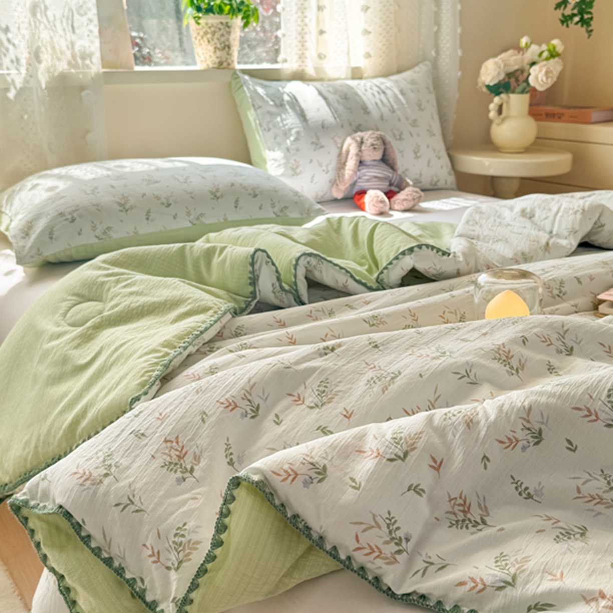 91家纺网 家纺一手货源 找家纺 雅蔓依家纺 2026春夏新款三角针贝壳边木棉云感双层纱棉花夏被夏凉被空调被 密林