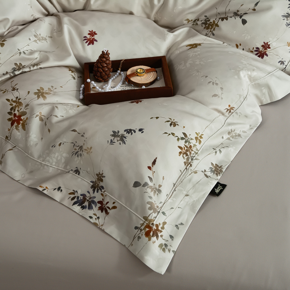 91家纺网 家纺一手货源 找家纺 （总）金昱纺 2026新款全棉50S长绒棉数码印花宽边埋绳款四件套（带精美礼盒包装）