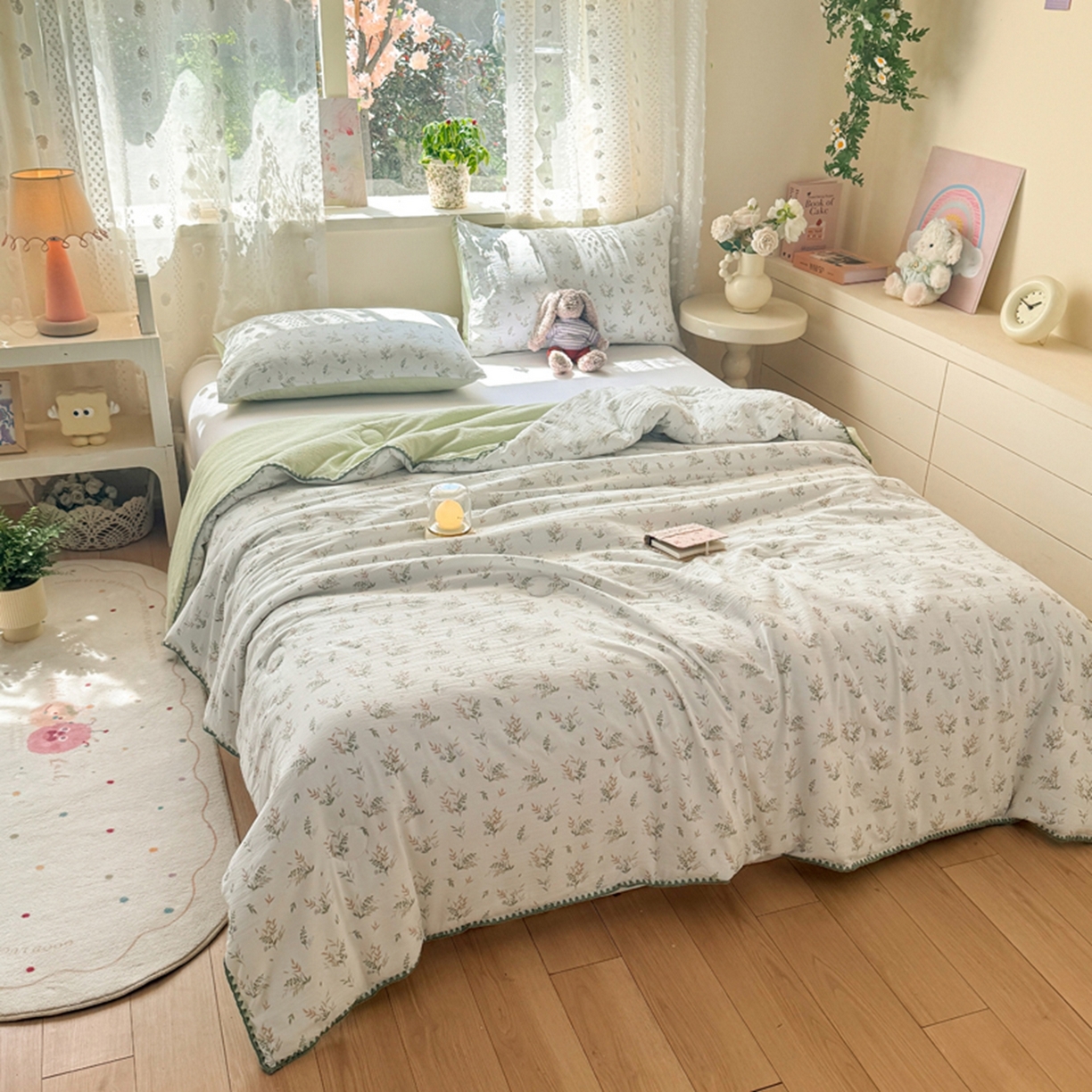 91家纺网 家纺一手货源 找家纺 雅蔓依家纺 2026春夏新款三角针贝壳边木棉云感双层纱棉花夏被夏凉被空调被 密林