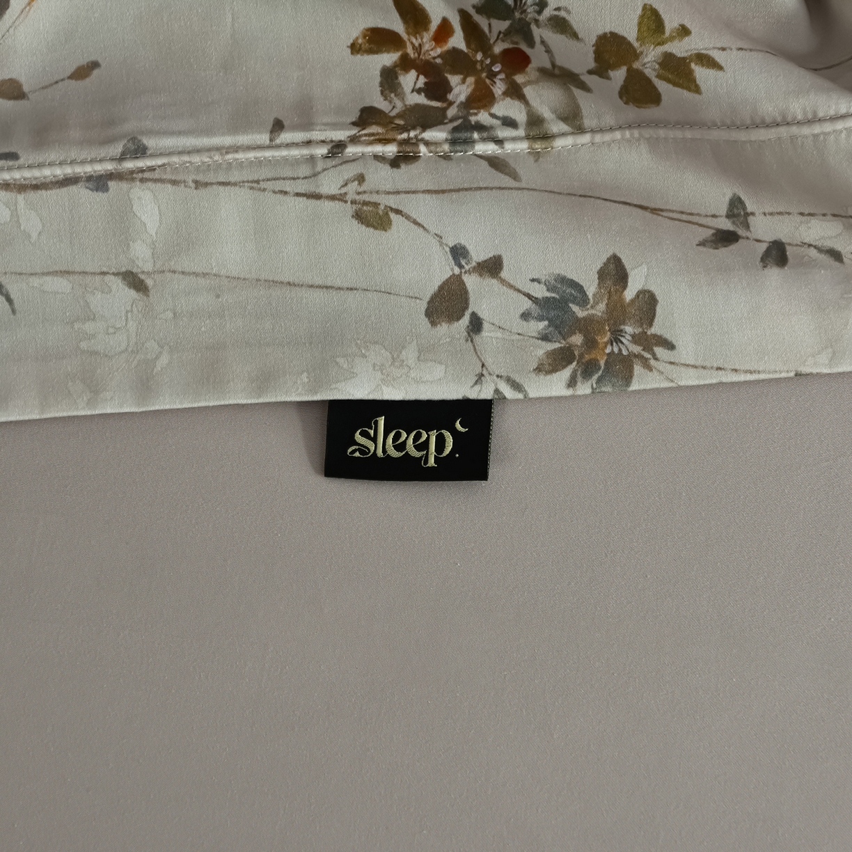 91家纺网 家纺一手货源 找家纺 （总）金昱纺 2026新款全棉50S长绒棉数码印花宽边埋绳款四件套（带精美礼盒包装）