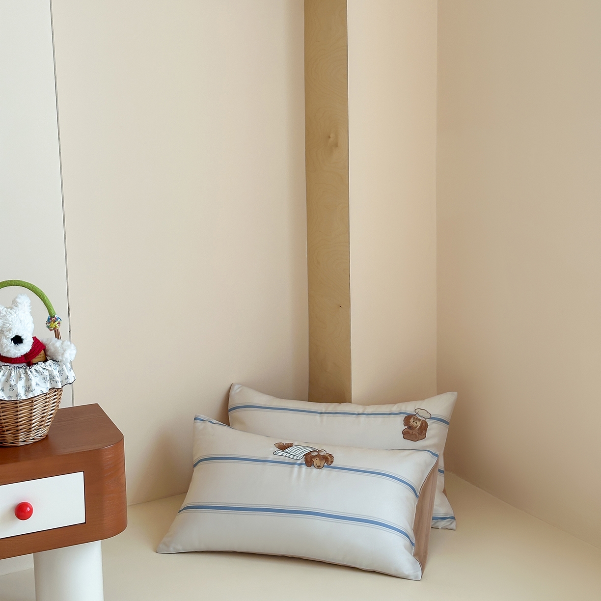 91家纺网 家纺一手货源 找家纺 沐珩家纺 2026新款兰精60s数码条纹天丝绣花四件套 冰萃可露丽