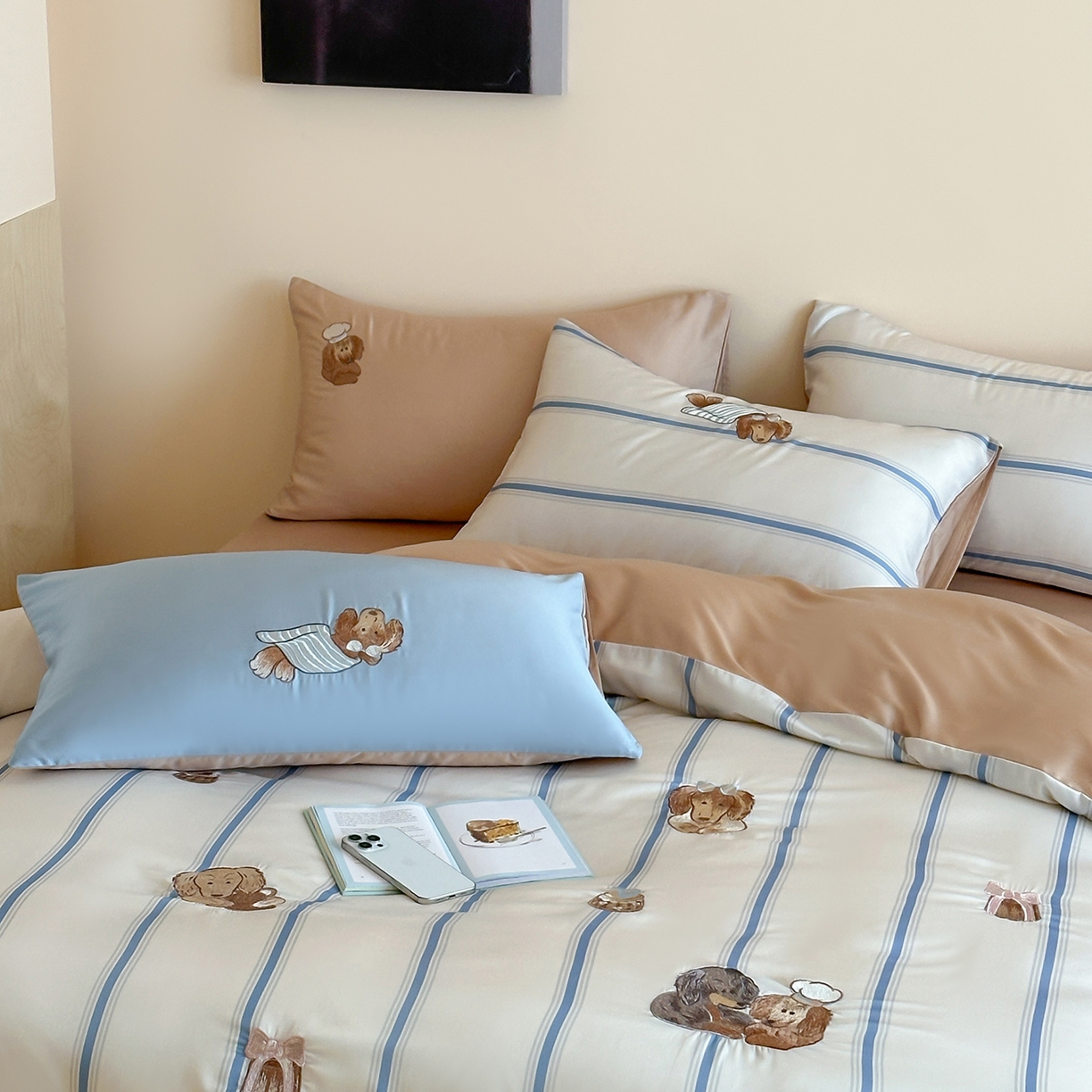 91家纺网 家纺一手货源 找家纺 沐珩家纺 2026新款兰精60s数码条纹天丝绣花四件套 冰萃可露丽