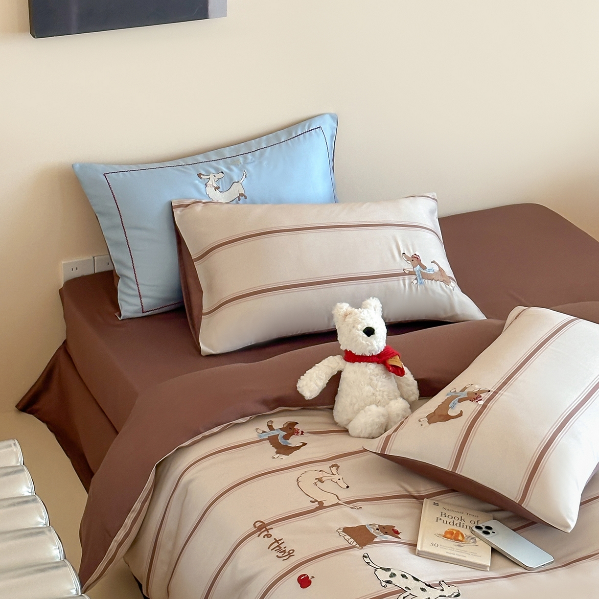 91家纺网 家纺一手货源 找家纺 沐珩家纺 2026新款兰精60s数码条纹天丝绣花四件套 布鲁克林