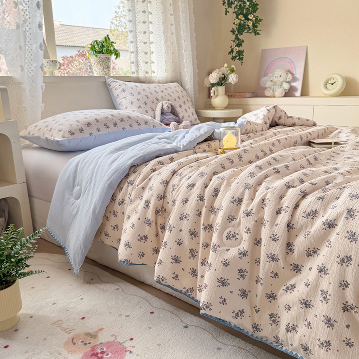 91家纺网 家纺一手货源 找家纺 雅蔓依家纺 2026春夏新款三角针贝壳边木棉云感双层纱棉花夏被夏凉被空调被 墨兰