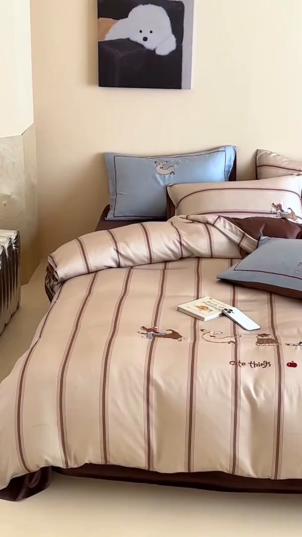 91家纺网 家纺一手货源 找家纺 沐珩家纺 2026新款兰精60s数码条纹天丝绣花四件套 布鲁克林