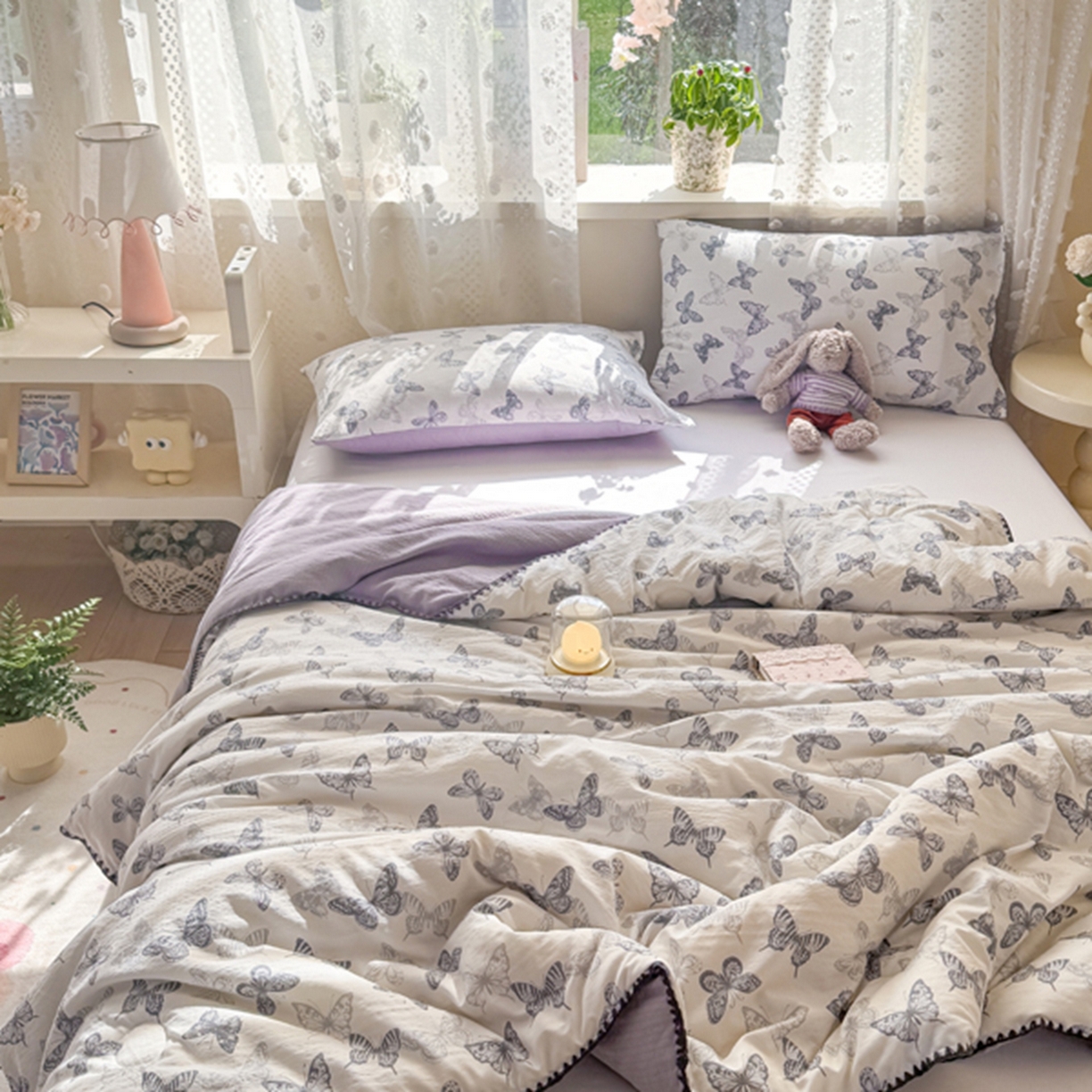 91家纺网 家纺一手货源 找家纺 雅蔓依家纺 2026春夏新款三角针贝壳边木棉云感双层纱棉花夏被夏凉被空调被 翩翩起舞