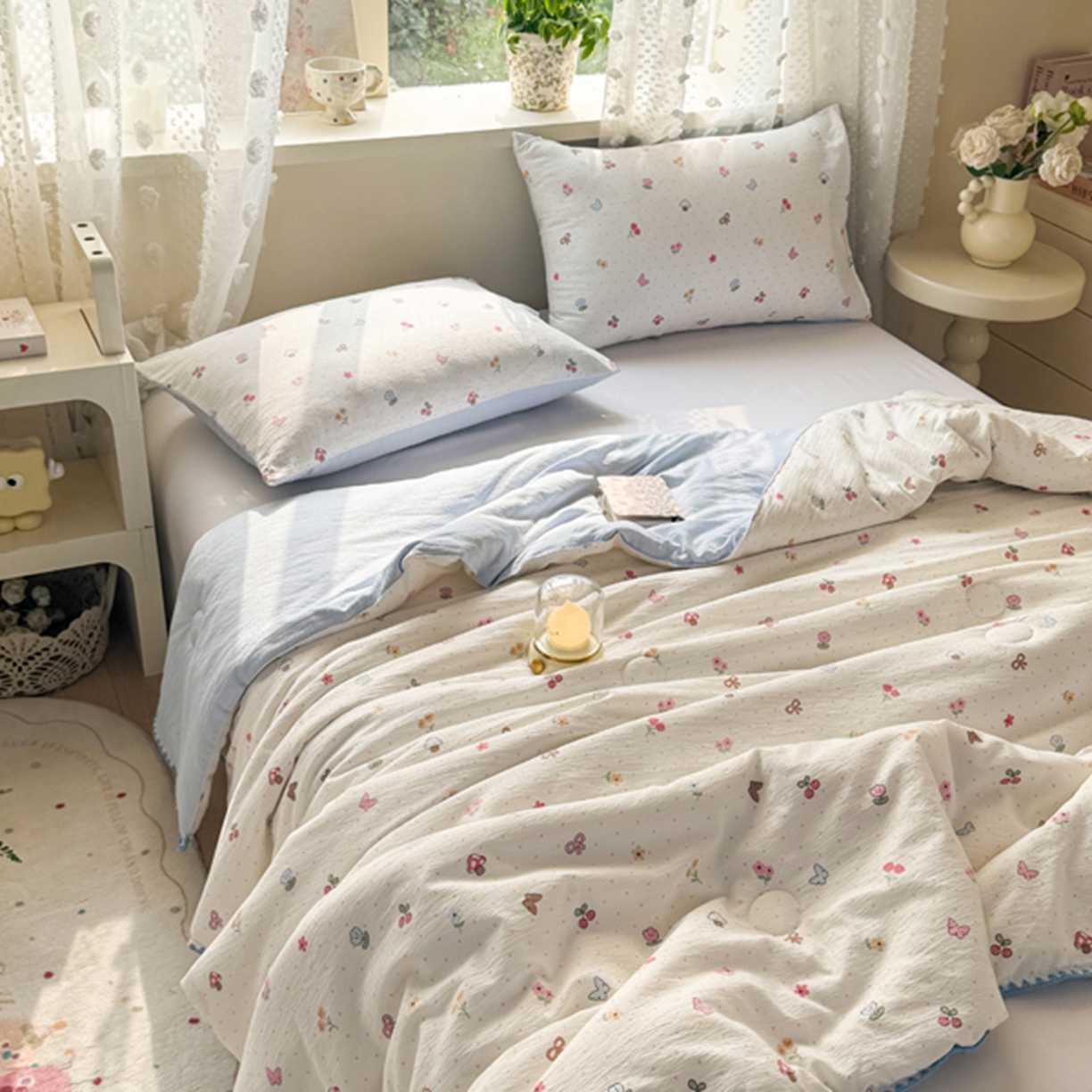 91家纺网 家纺一手货源 找家纺 雅蔓依家纺 2026春夏新款三角针贝壳边木棉云感双层纱棉花夏被夏凉被空调被 小清新