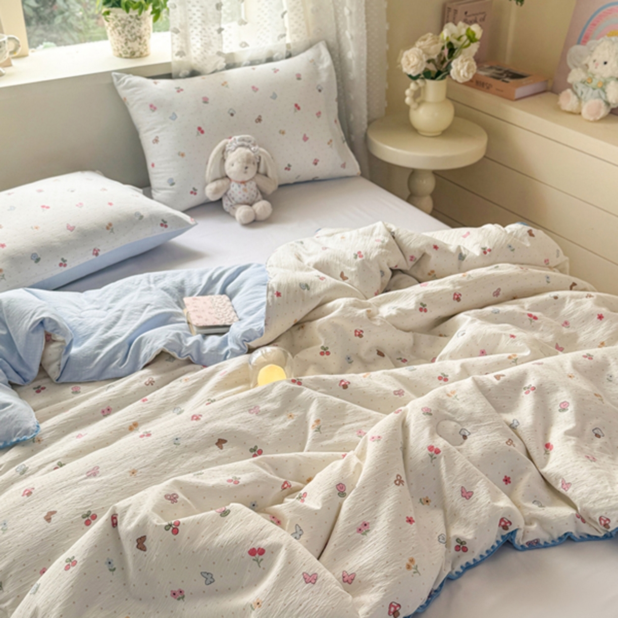 91家纺网 家纺一手货源 找家纺 雅蔓依家纺 2026春夏新款三角针贝壳边木棉云感双层纱棉花夏被夏凉被空调被 小清新