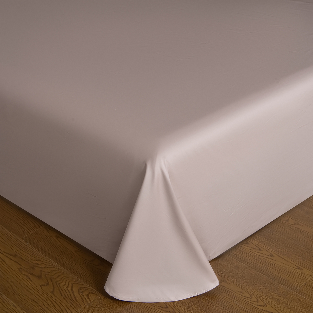 91家纺网 家纺一手货源 找家纺 金昱纺 2026新款全棉50S长绒棉数码印花宽边埋绳款四件套（带精美礼盒包装） 黛秋-粉