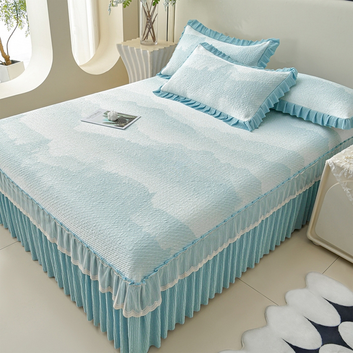 91家纺网 家纺一手货源 找家纺 诺梵家纺 2026新款凉豆豆PE高分子凉感花边床裙凉席三件套 见山-蓝