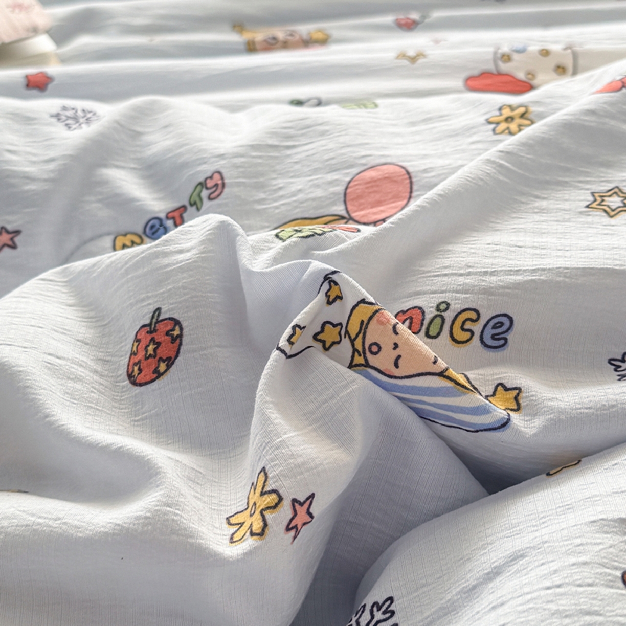 91家纺网 家纺一手货源 找家纺 雅蔓依家纺 2026春夏新款三角针贝壳边木棉云感双层纱棉花夏被夏凉被空调被 星星人