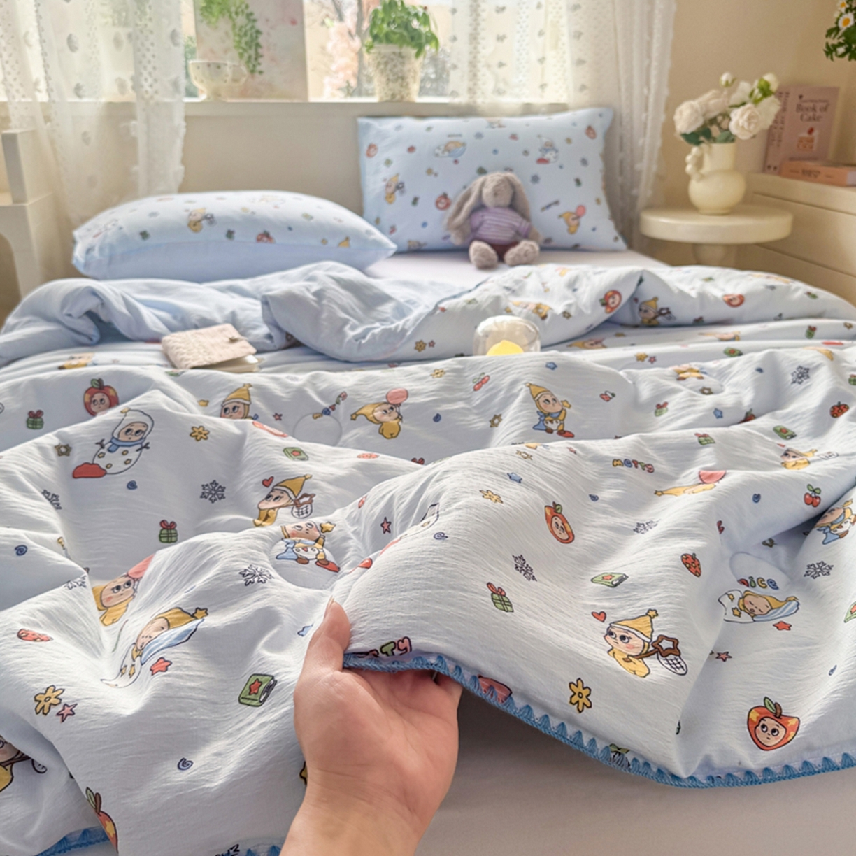 91家纺网 家纺一手货源 找家纺 雅蔓依家纺 2026春夏新款三角针贝壳边木棉云感双层纱棉花夏被夏凉被空调被 星星人