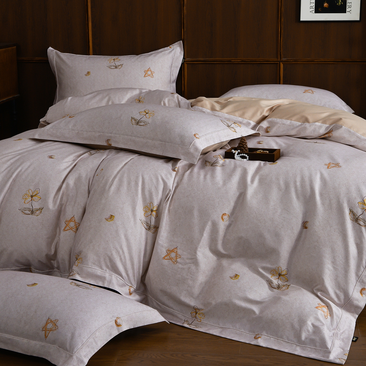 91家纺网 家纺一手货源 找家纺 金昱纺 2026新款全棉50S长绒棉数码印花宽边埋绳款四件套（带精美礼盒包装） 花织软梦