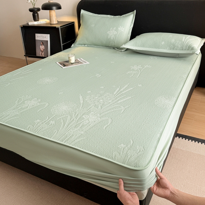 91家纺网 家纺一手货源 找家纺 鑫琪莱家纺 2026新款提花浮雕凉豆豆凉感凉席床笠款 蒲公英绿