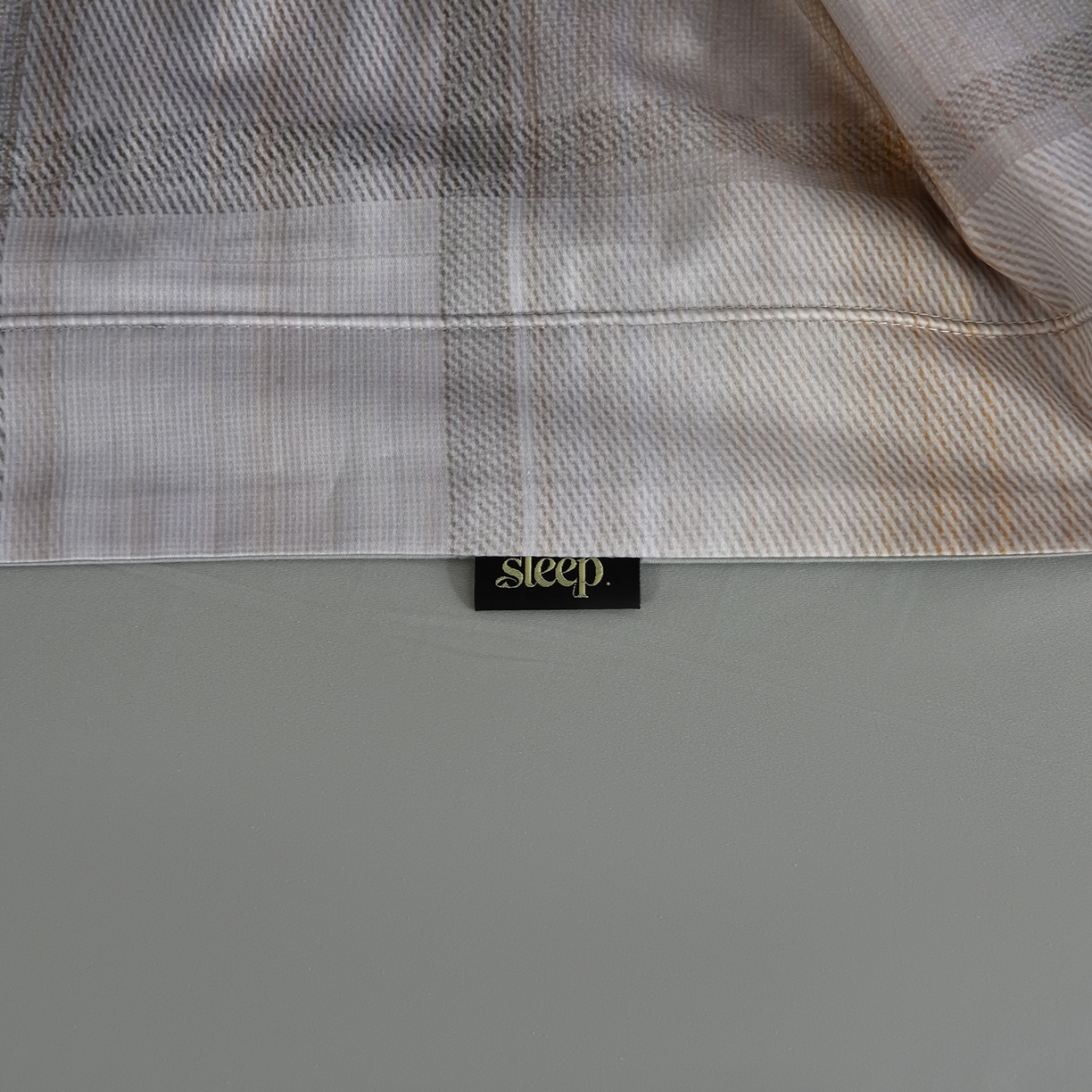 91家纺网 家纺一手货源 找家纺 金昱纺 2026新款全棉50S长绒棉数码印花宽边埋绳款四件套（带精美礼盒包装） 摩卡-绿