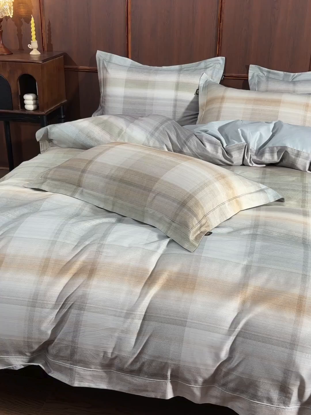 91家纺网 家纺一手货源 找家纺 金昱纺 2026新款全棉50S长绒棉数码印花宽边埋绳款四件套（带精美礼盒包装） 摩卡-绿