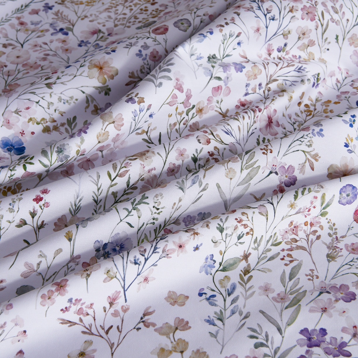 91家纺网 家纺一手货源 找家纺 金昱纺 2026新款全棉50S长绒棉数码印花宽边埋绳款四件套（带精美礼盒包装） 榭风轻眠