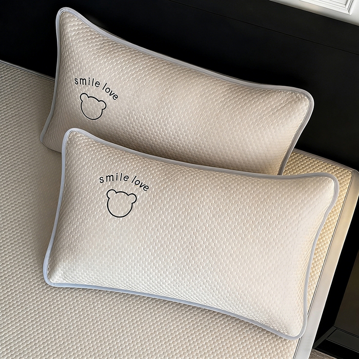 91家纺网 家纺一手货源 找家纺 （总）2026新款夏季A类绣花PE冰豆豆冰丝凉席枕套凉感家用单人学生宿舍48×74cm一只一对-八宝熊枕套