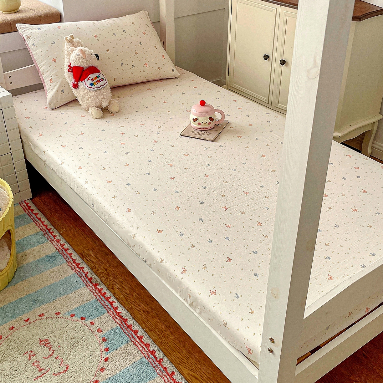 91家纺网 家纺一手货源 找家纺 （总）纽缦家纺 2026新款A类105g仿棉四件套古法水洗棉学生单床笠